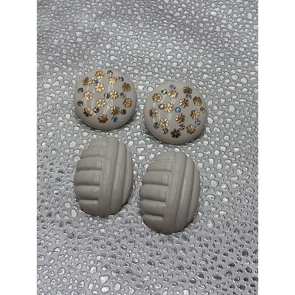 Vintage Clips Clip Ons Large White Cellulose Plastic 2 Pairs Lot - Picture 3 of 9